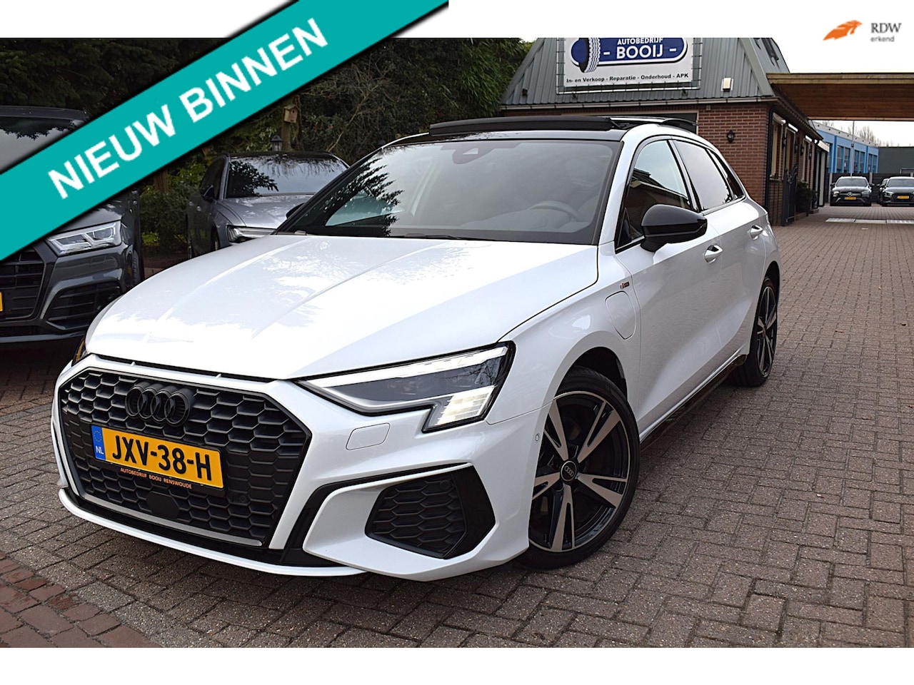 Audi A3 Sportback - TFSI e S-LINE/204PK/ AUTOM/ADAP CRUISE/PANO DAK/NAVI/MATRIX LED/RS ZETELS/AIRCO ECC/PDC V+ - AutoWereld.nl