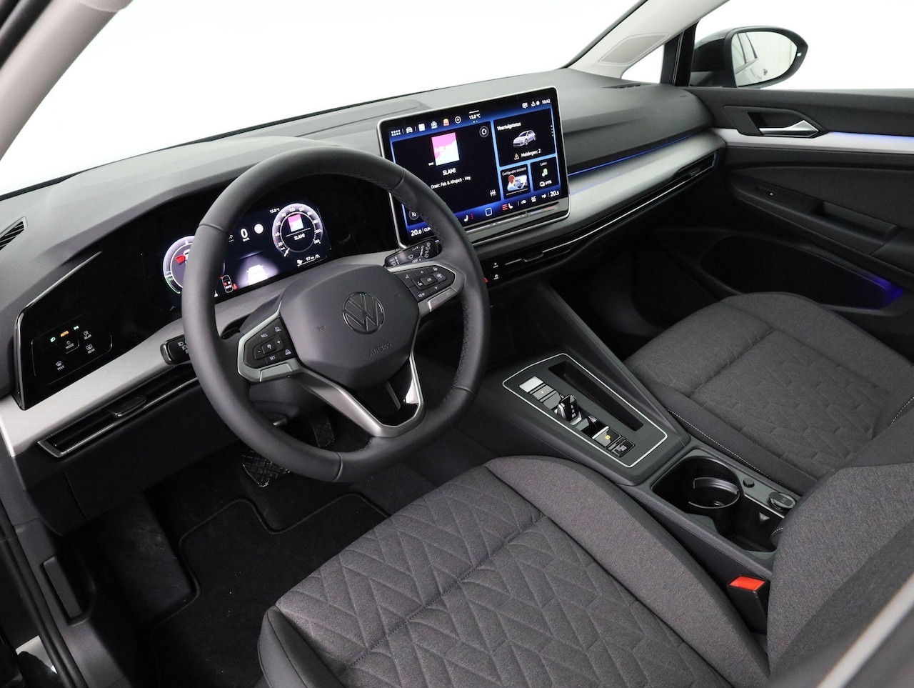 Volkswagen Golf - Life Edition 1.5 eHybrid 150 kW / 204 PK Hatchback - AutoWereld.nl