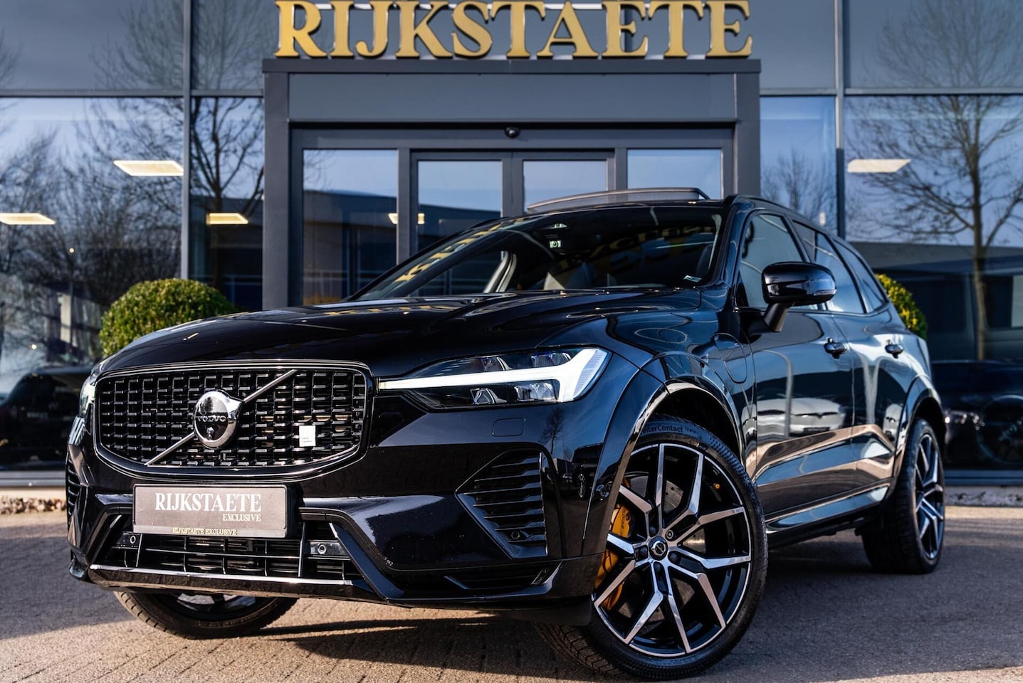 Volvo XC60 - 2.0 T8 Plug-in-hybrid AWD Polestar Engineered|B&W - AutoWereld.nl