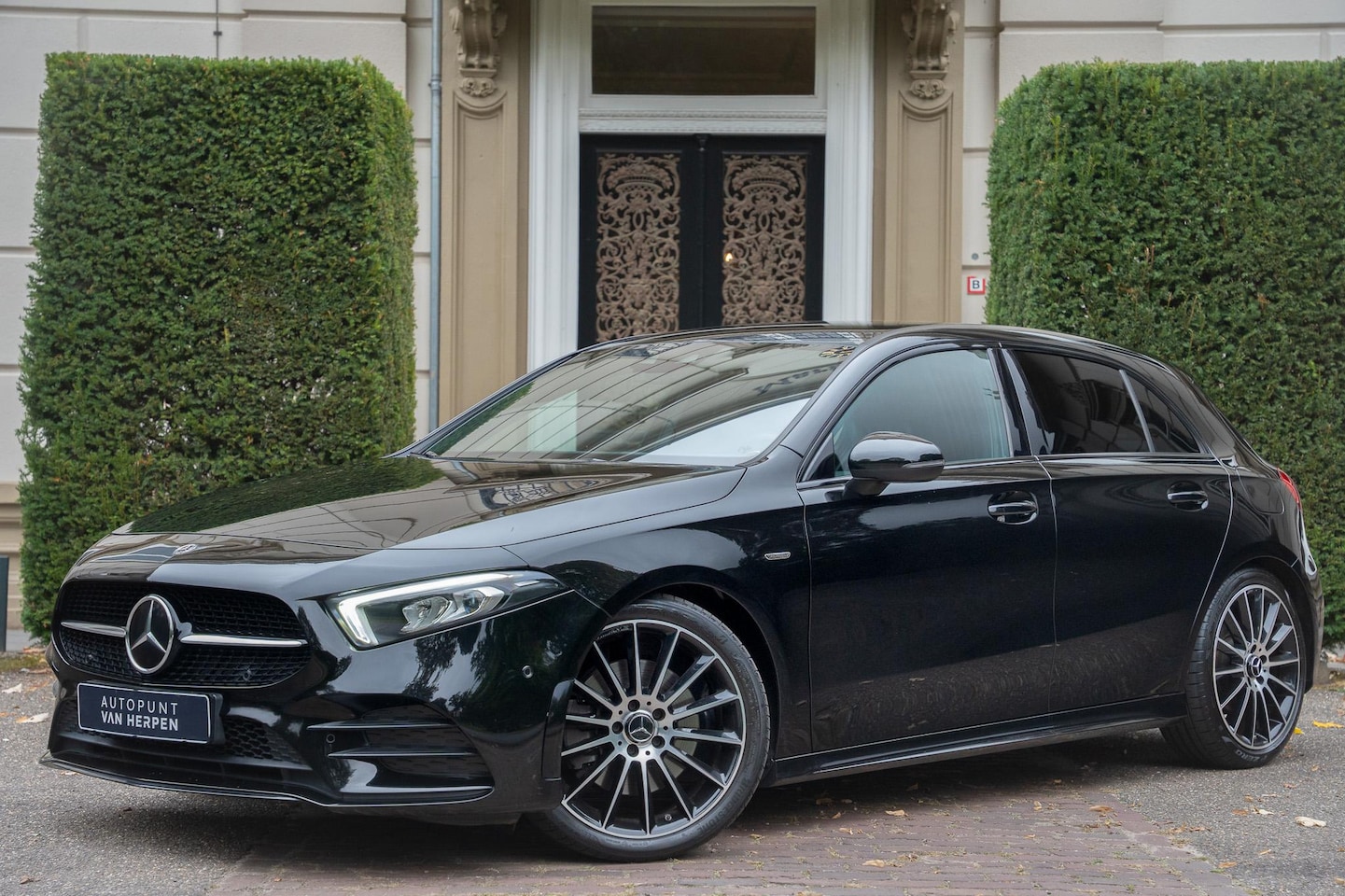 Mercedes-Benz A-klasse - 250 AMG Edition ADAPTIVE | CARPLAY | CAMERA | AMBIANT | 19 INCH - AutoWereld.nl