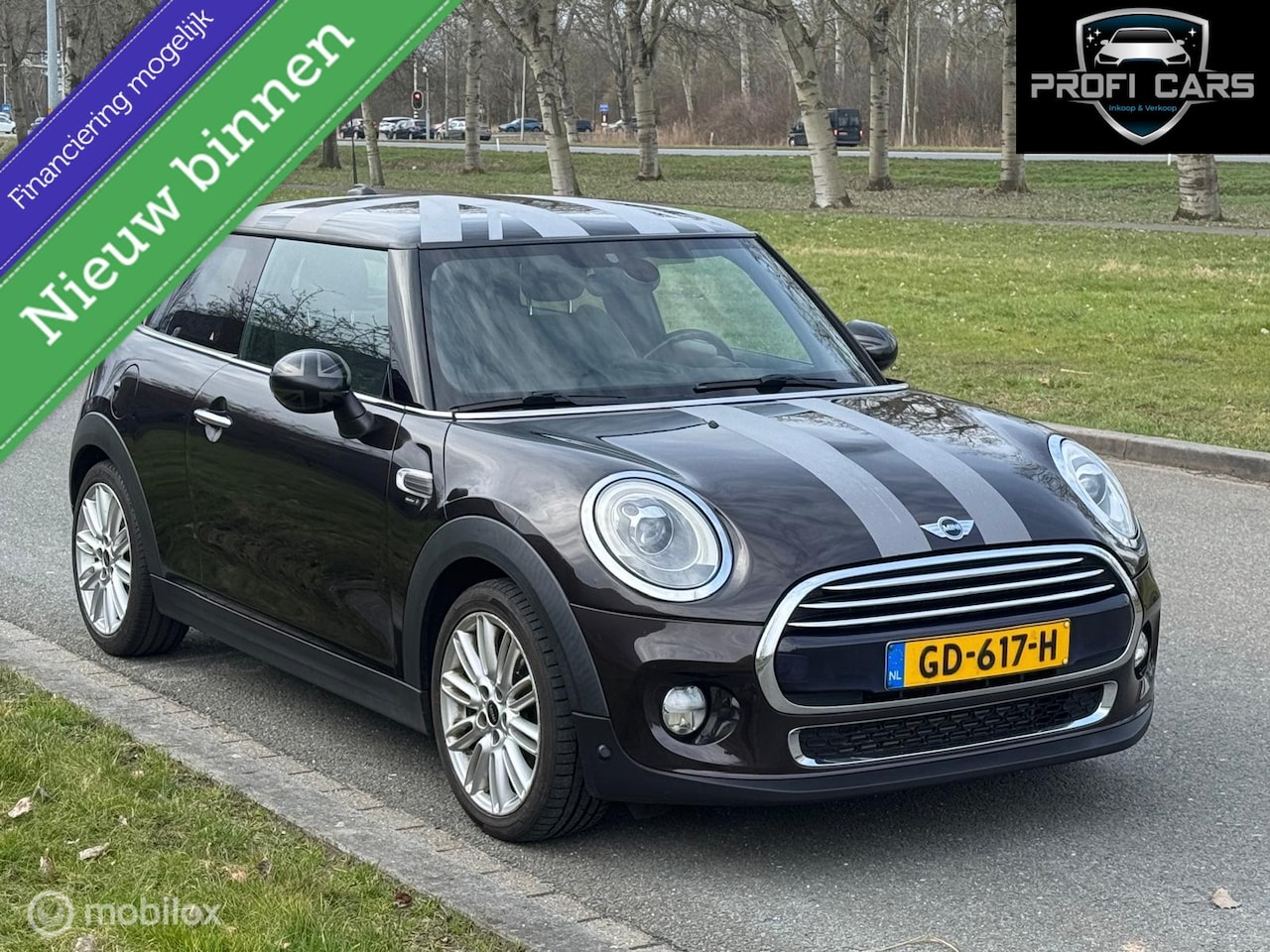 MINI Cooper - Mini 1.5 Chili Business Navi Airco Sfeerverlichting - AutoWereld.nl