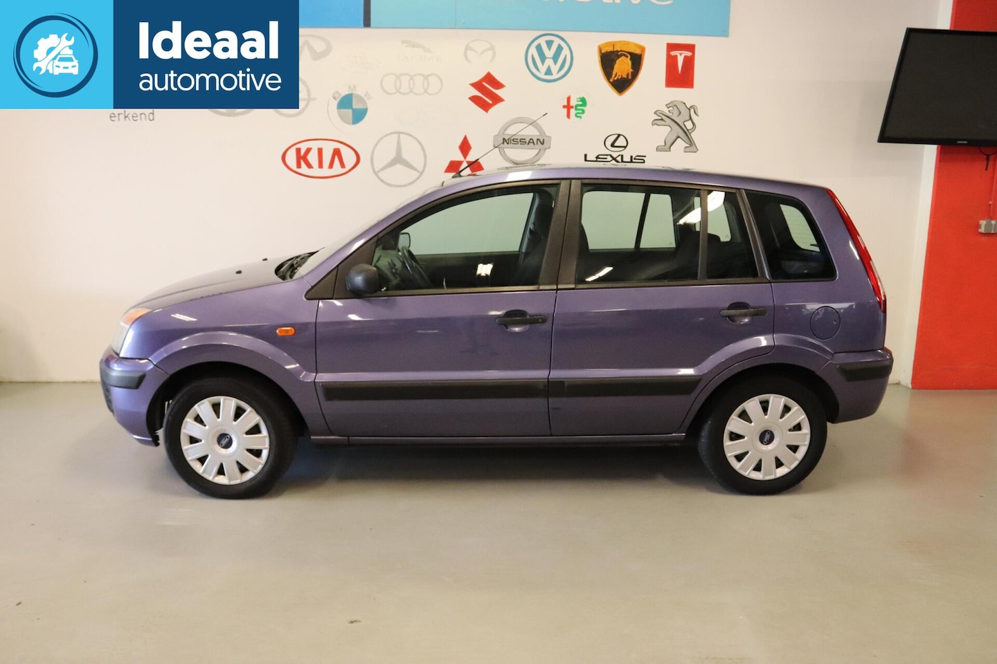 Ford Fusion - 1.4-16V Champion met nieuw Apk - AutoWereld.nl