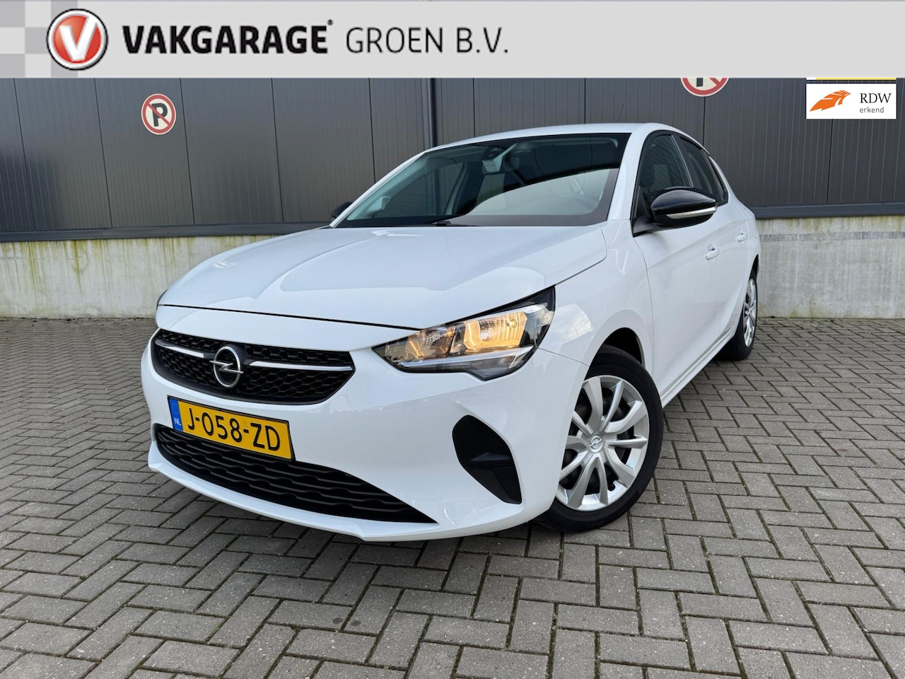 Opel Corsa - 1.2 Edition / airco /cruise / Apple Car Play ! - AutoWereld.nl