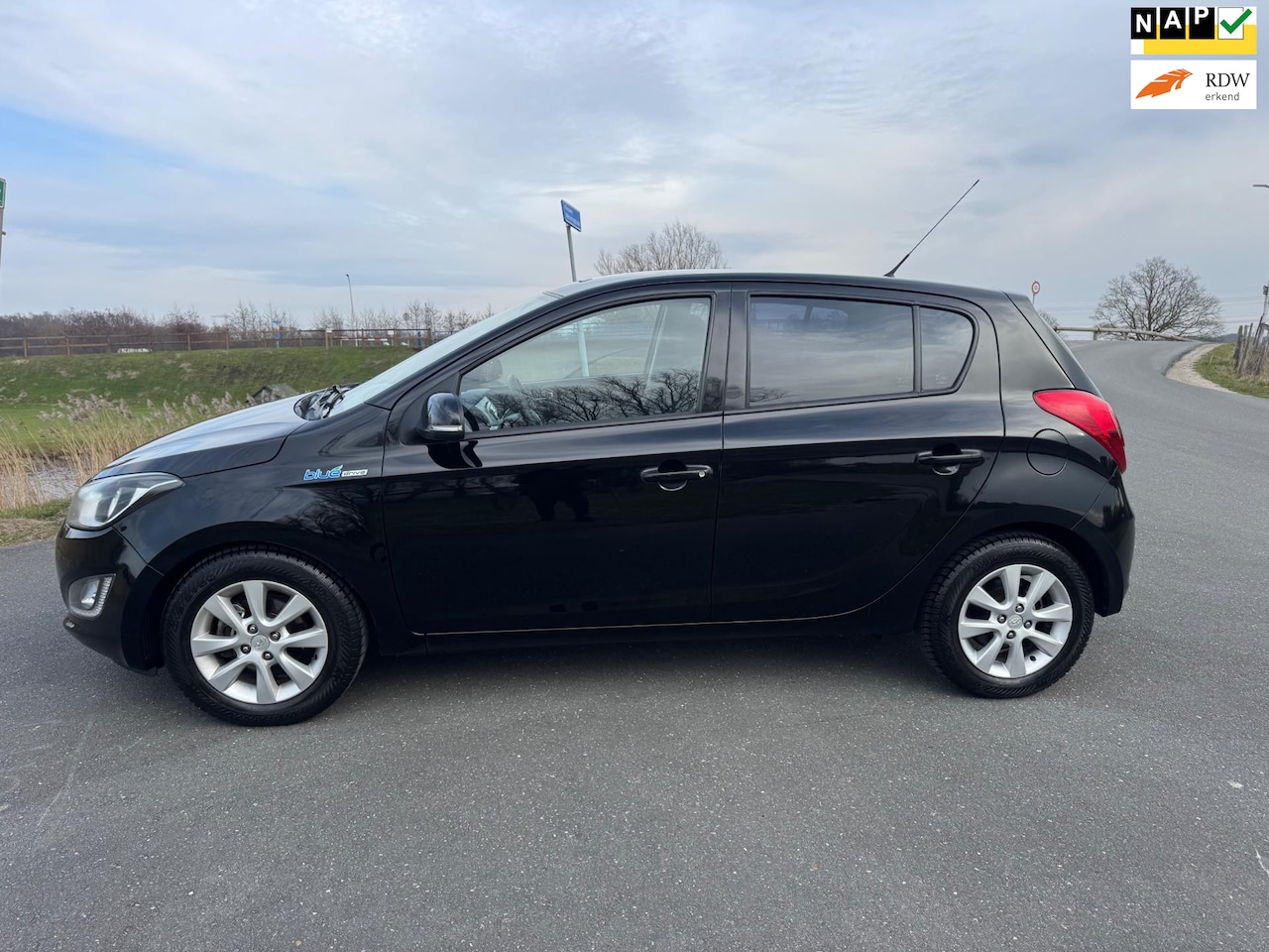 Hyundai i20 - 1.2i i-Deal 1.2i i-Deal - AutoWereld.nl