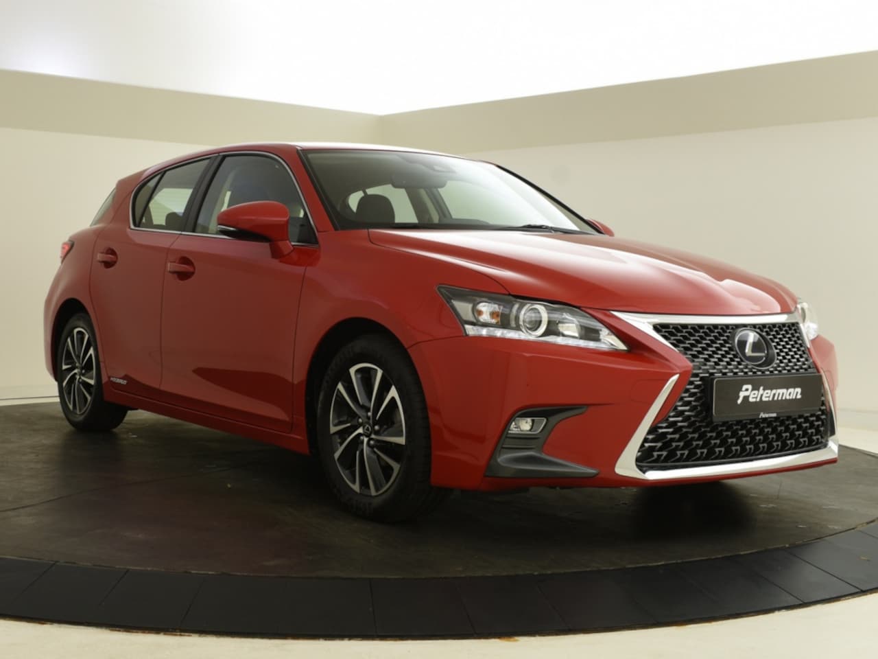 Lexus CT 200h - Business Line | Adapt. cruise | Trekhaak | Navigatie | - AutoWereld.nl