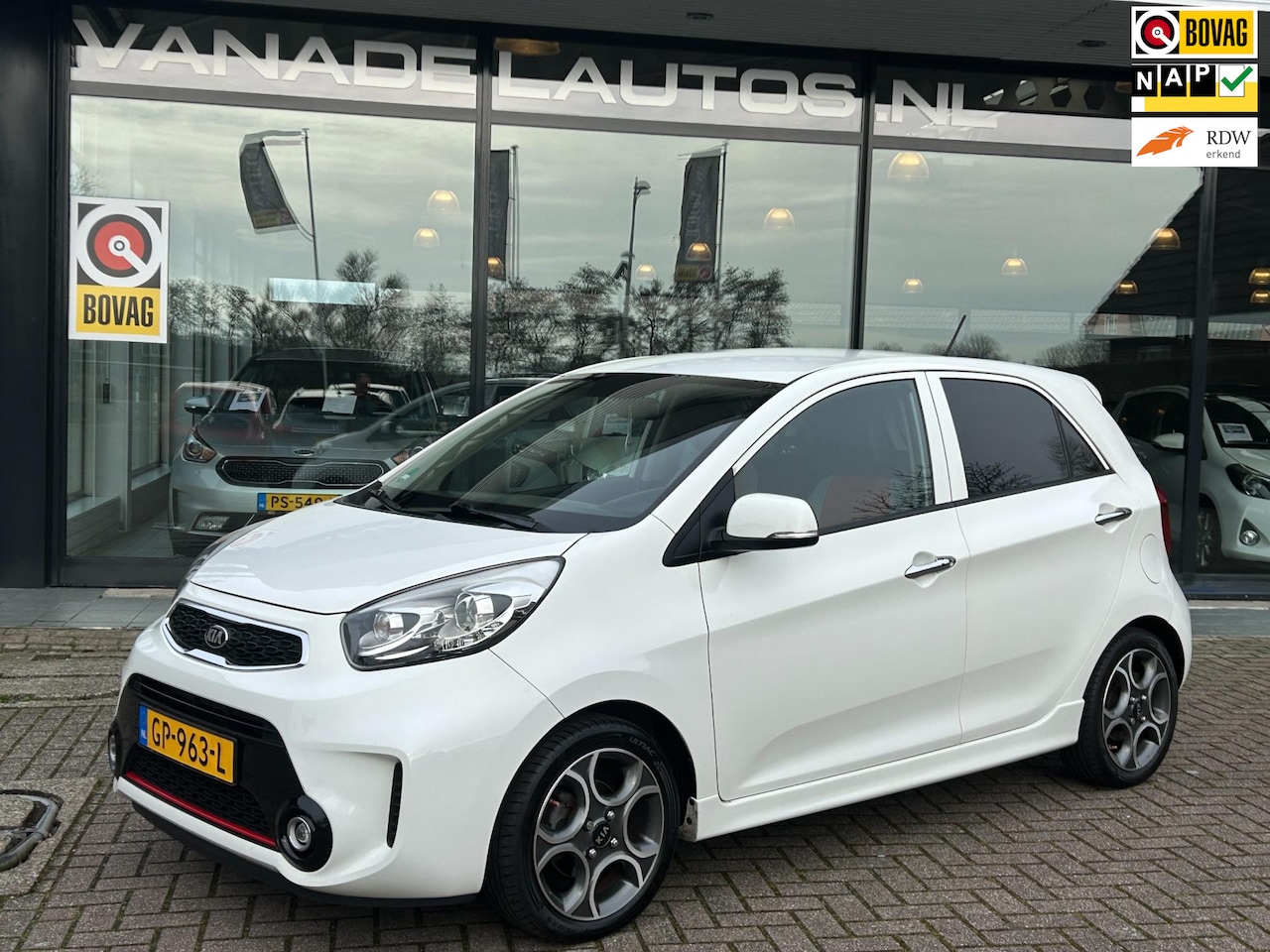 Kia Picanto - 1.2 CVVT SportsLine Half Leer Clima Cruise Park.Sens NAP NL-Auto Volledig Dealeronderhoude - AutoWereld.nl