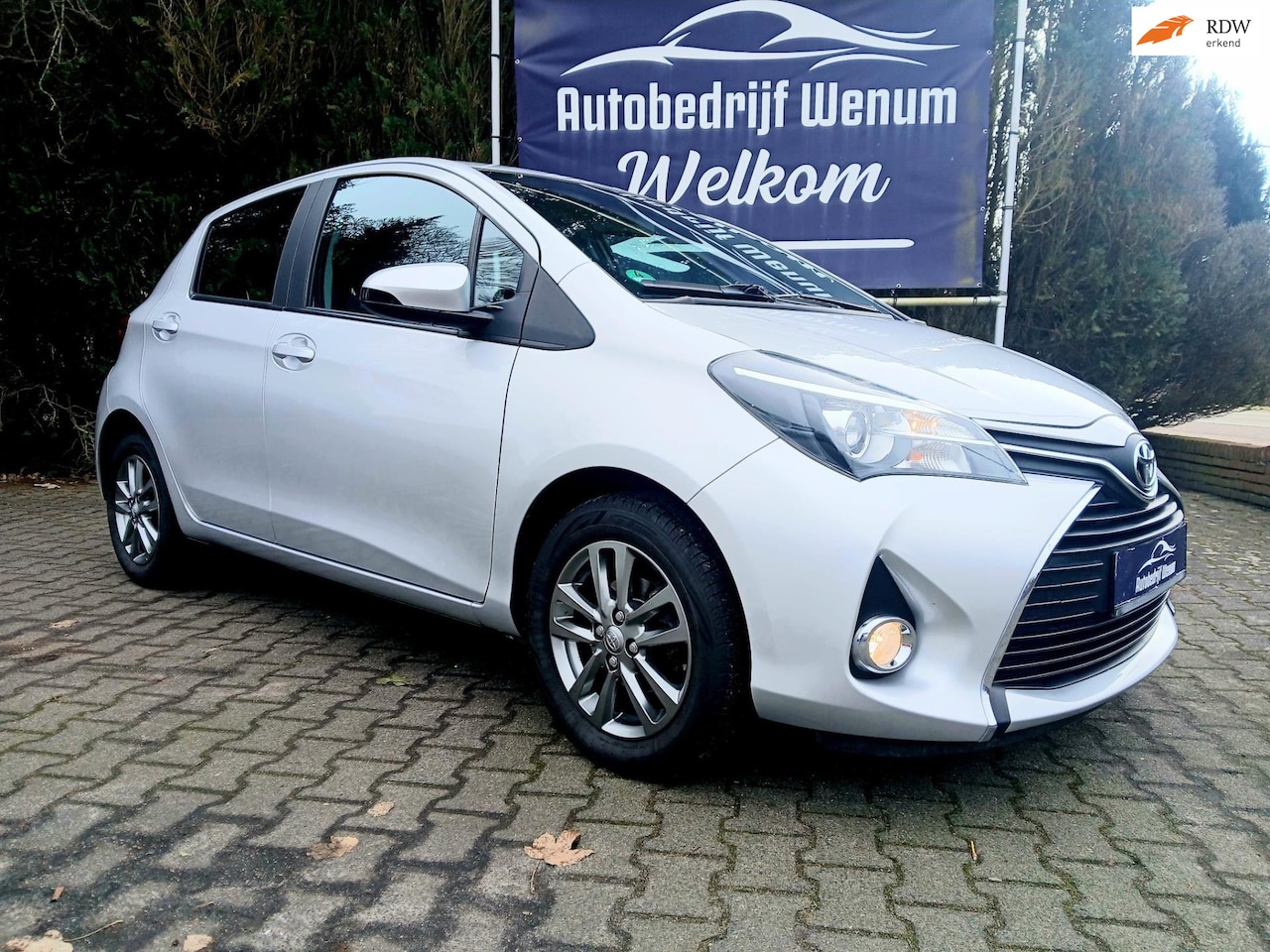 Toyota Yaris - 1.3 VVT-i Comfort Airco, LM velgen, Metallic, enz. - AutoWereld.nl