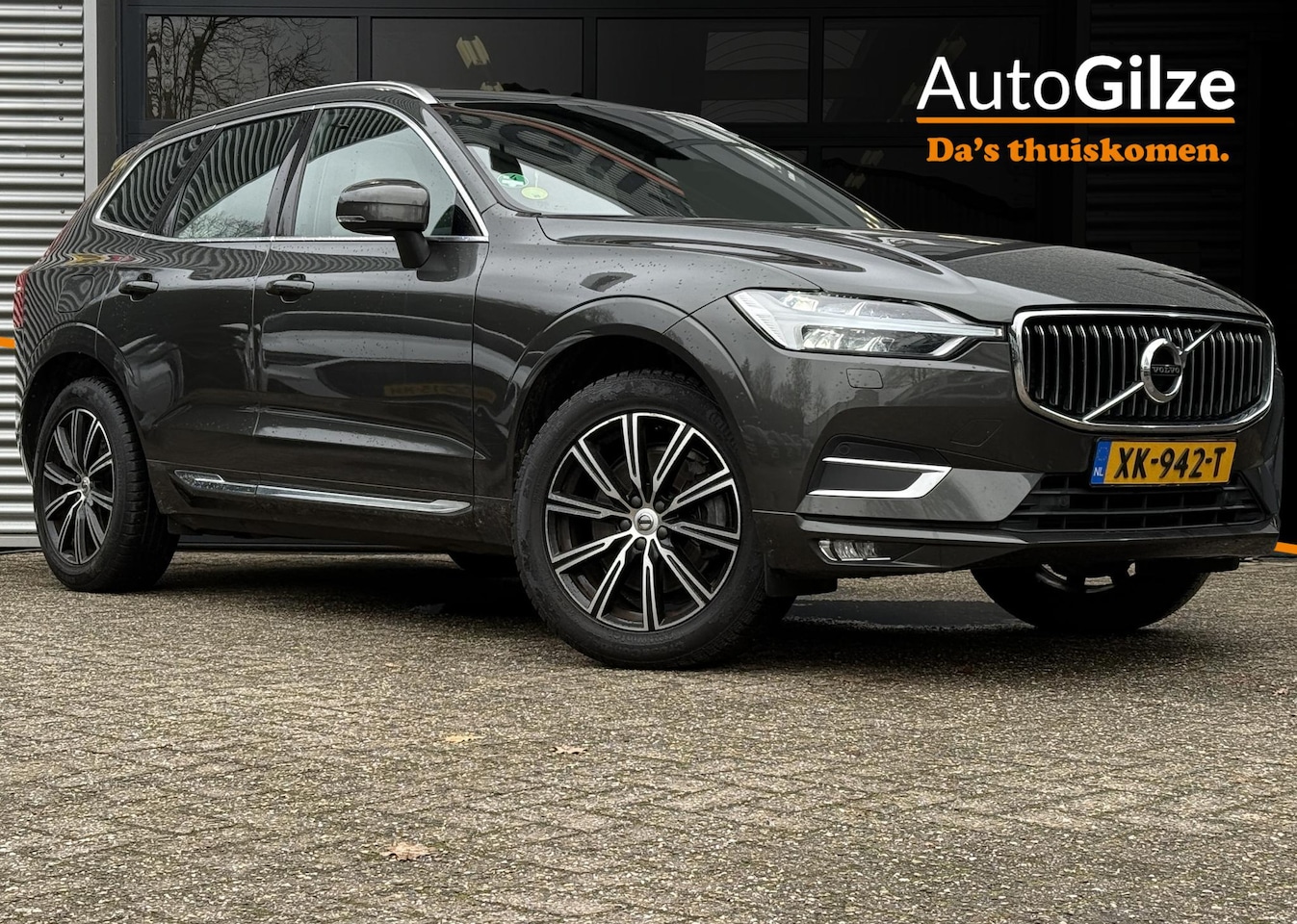 Volvo XC60 - 2.0 D4 Inscription BTW l Pano l Harman Kardon l Electrische Trekhaak - AutoWereld.nl