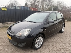 Ford Fiesta - 1.25 Futura 5 Drs Clima//PDC/LMV