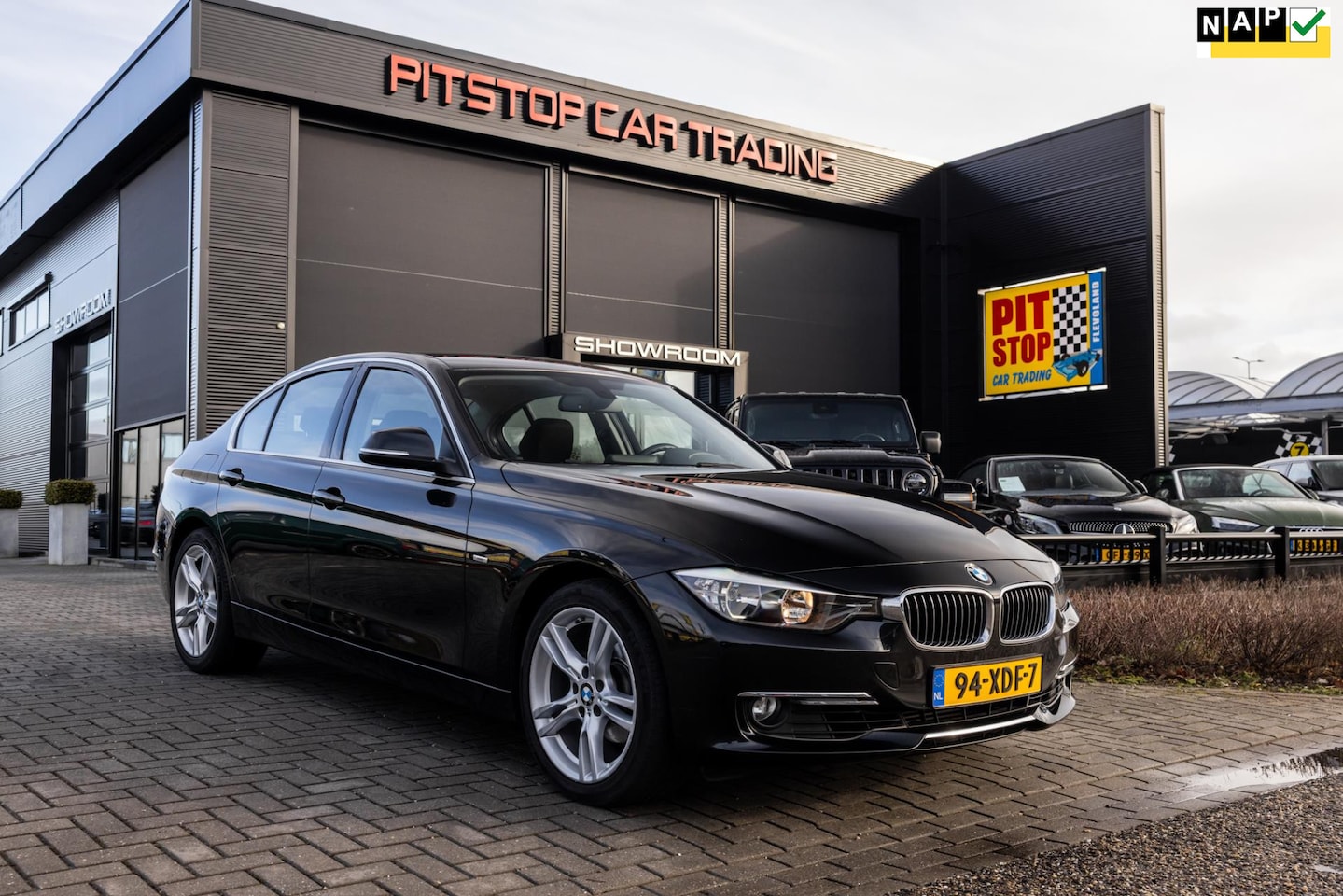 BMW 3-serie - 320i Executive 320i Executive, 184 PK, NL Auto, Automaat, Cruise, Airco! - AutoWereld.nl