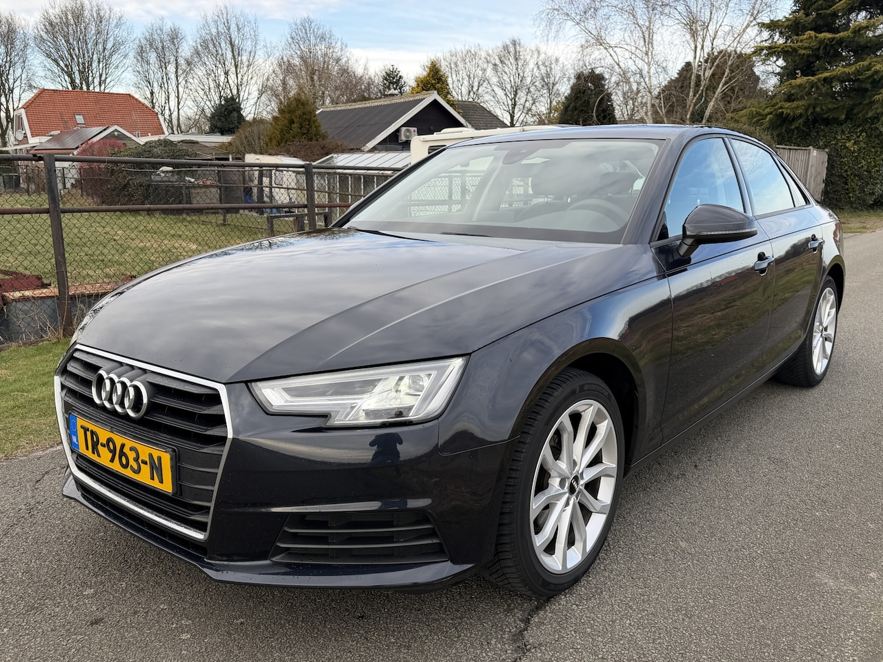 Audi A4 Limousine - 1.4 TFSI Pro Line LED/NAVI/CRUISE/ECC/PDC - AutoWereld.nl
