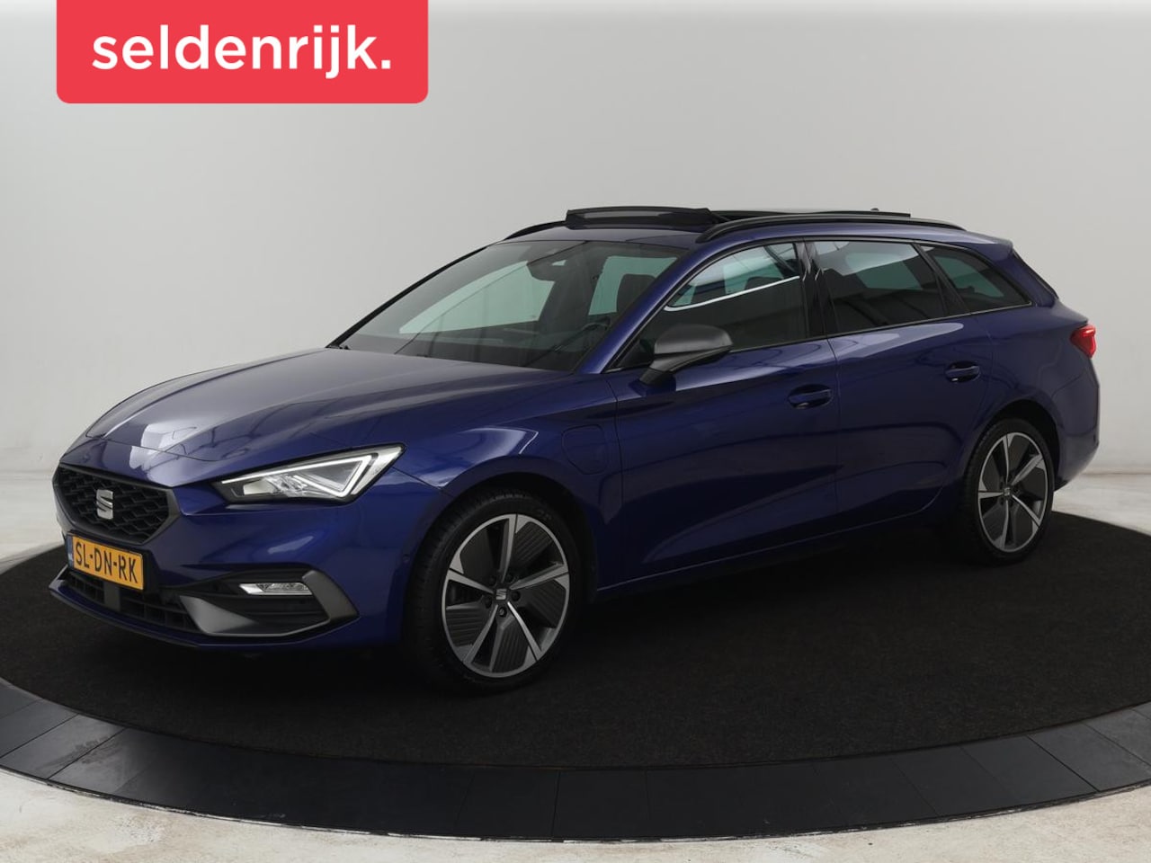 SEAT Leon - 1.4 TSI eHybrid PHEV FR | Panoramadak | Stoelverwarming | Leder/Alcantara | Adaptive cruis - AutoWereld.nl