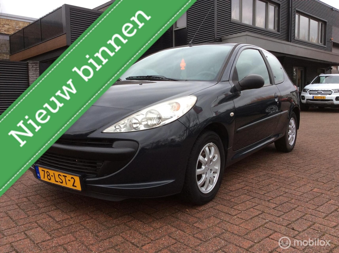 Peugeot 206 - 1.1 XR Trekhaak radio Cd Nap Lm Vlg Elektr RM - AutoWereld.nl