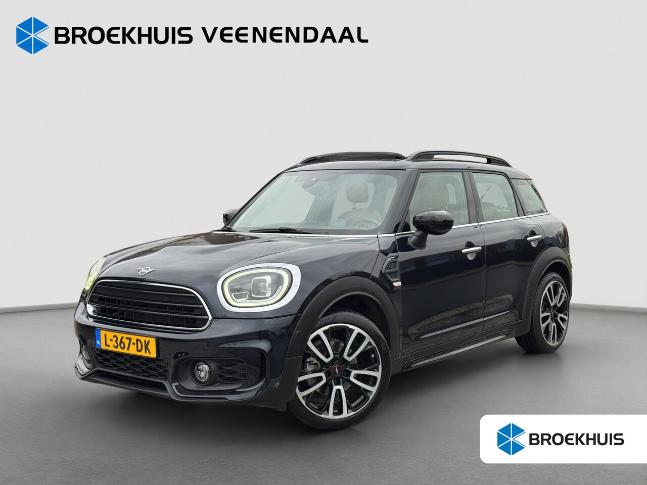 MINI Countryman - 1.5 Cooper Chili JCW | Pano | H&K | Yours Leder | Trekhaak | 19 inch | Org. NL | Afwijkend - AutoWereld.nl