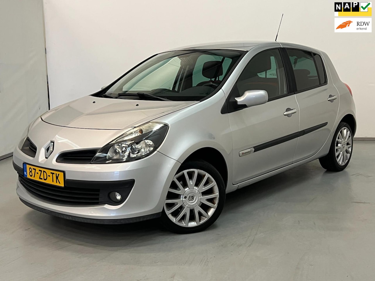 Renault Clio - 1.4-16V Rip Curl / NL-auto / Airco / Trekhaak - AutoWereld.nl