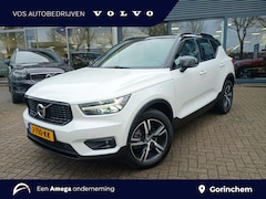 Volvo XC40 - B4 R-Design |Lederen bekleding| Trekhaak | Schuifdak| Vos Geleverd|