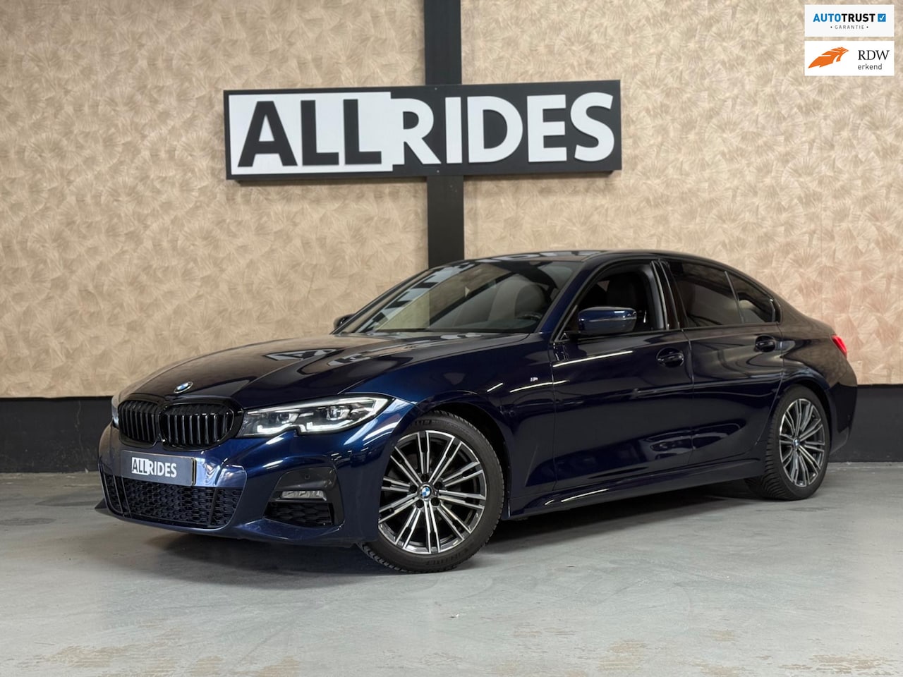 BMW 3-serie - 320i High Executive Edition NAP | M Sport | Stoelverwarming | Camera | Leer - AutoWereld.nl