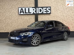 BMW 3-serie - 320i High Executive Edition NAP | M Sport | Stoelverwarming | Camera | Leer