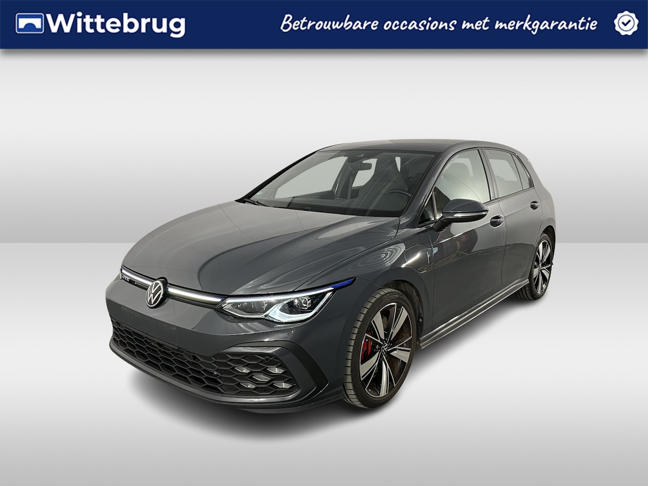 Volkswagen Golf - 1.4 eHybrid GTE / AUTOMAAT/ 245 PK/ PARK.SENSOR.V+A/ CAMERA/ STUUR+STOELVERWARM./ DODE HOE - AutoWereld.nl