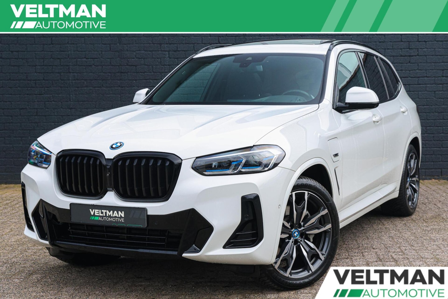 BMW X3 - xDrive30e M-SPORT PANORAMADAK TREKHAAK LASER CAMERA CARPLAY - AutoWereld.nl