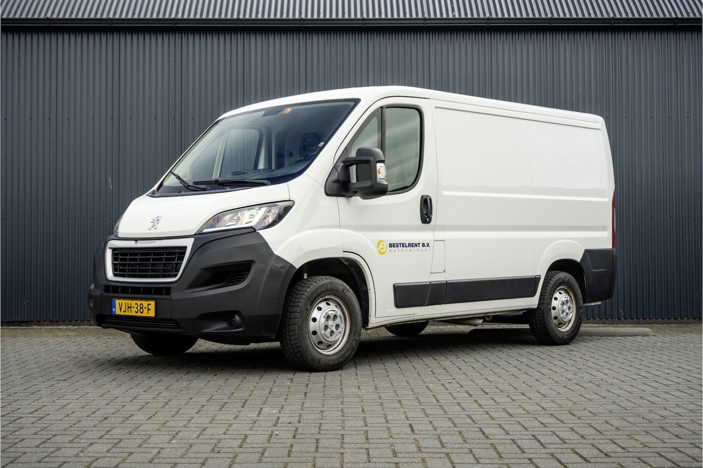 Peugeot Boxer - **2.2 BlueHDi L1H1 | Euro 6 | 120 PK | Airco | MF Stuur** - AutoWereld.nl