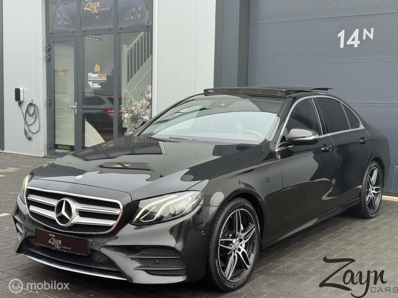 Mercedes-Benz E-klasse - 220D | AMG | Pano | Widescreen | 19'' | - AutoWereld.nl