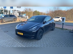 Tesla Model Y - Long Range AWD, Acceleration boost pakket, afneembare trekhaak