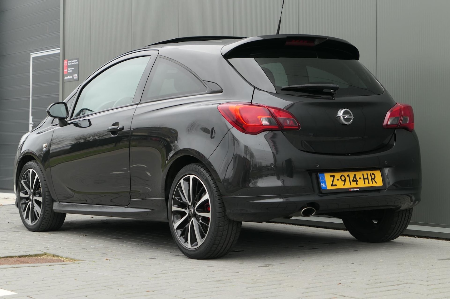 Opel Corsa - 1.4-16V Cosmo Pano Clima Navi Stoelverwarming Stuurverwarming - AutoWereld.nl