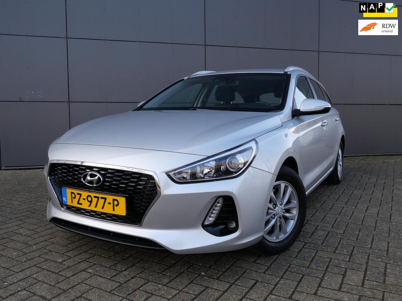 Hyundai i30 Wagon - 1.0 T-GDi Comfort 1.0 T-GDI Comfort - AutoWereld.nl