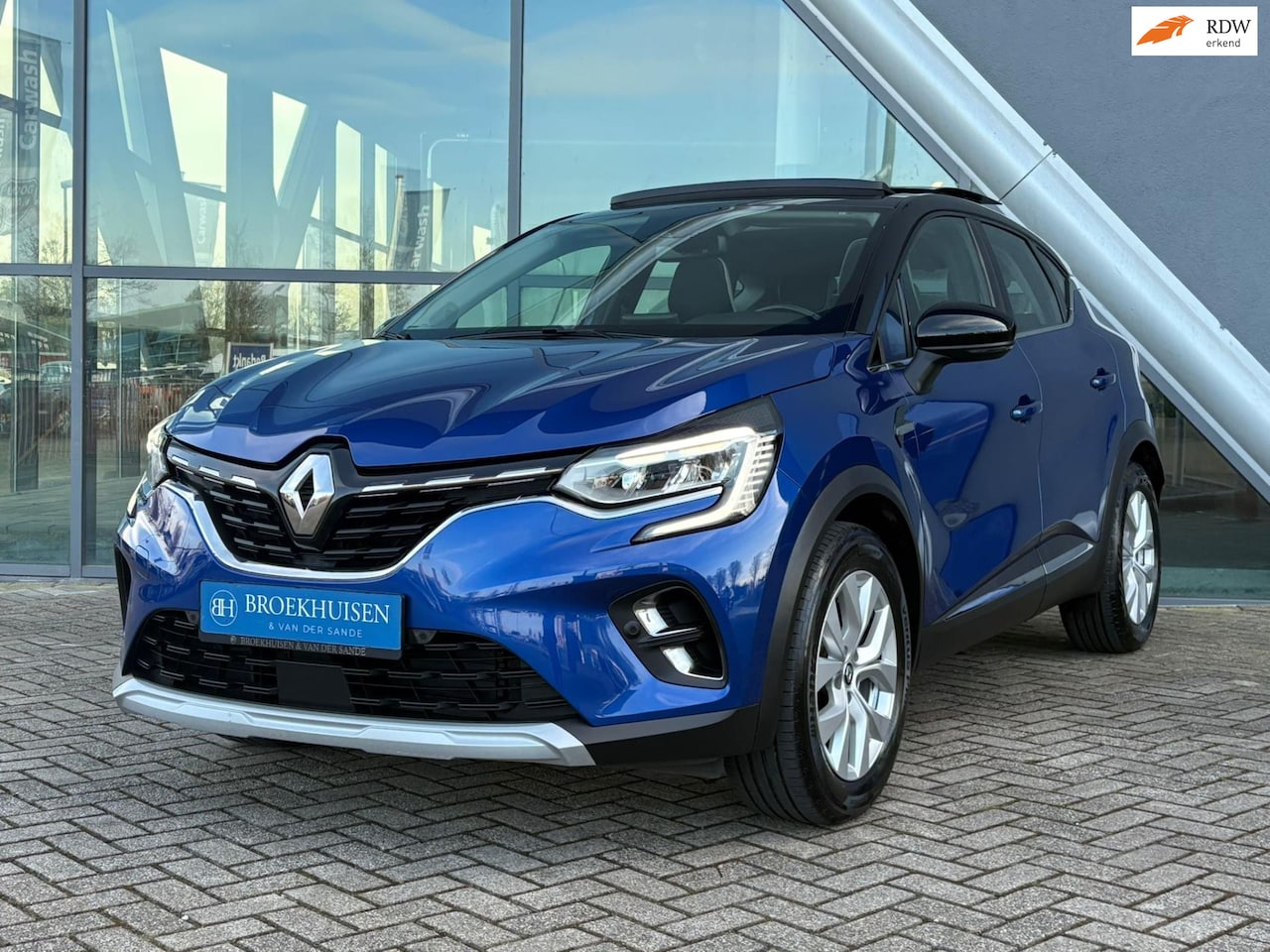 Renault Captur - 1.3 TCe 140pk Intens Automaat / Schuifdak / Stoelverwarming - AutoWereld.nl