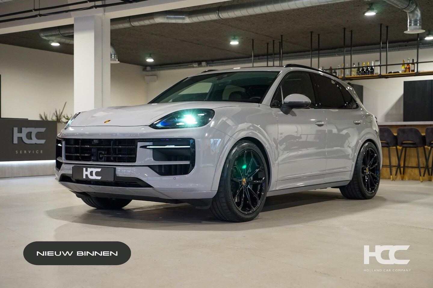 Porsche Cayenne - E-Hybrid | Krijt | Sport Design | ACC | 360 - AutoWereld.nl