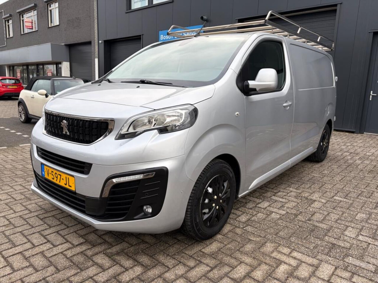 Peugeot Expert - 226S 1.6 BlueHDI 115 Premium, Navi, Cruise, Camera, PDC, Trekhaak, Imperiaal, Blind-Spot. - AutoWereld.nl