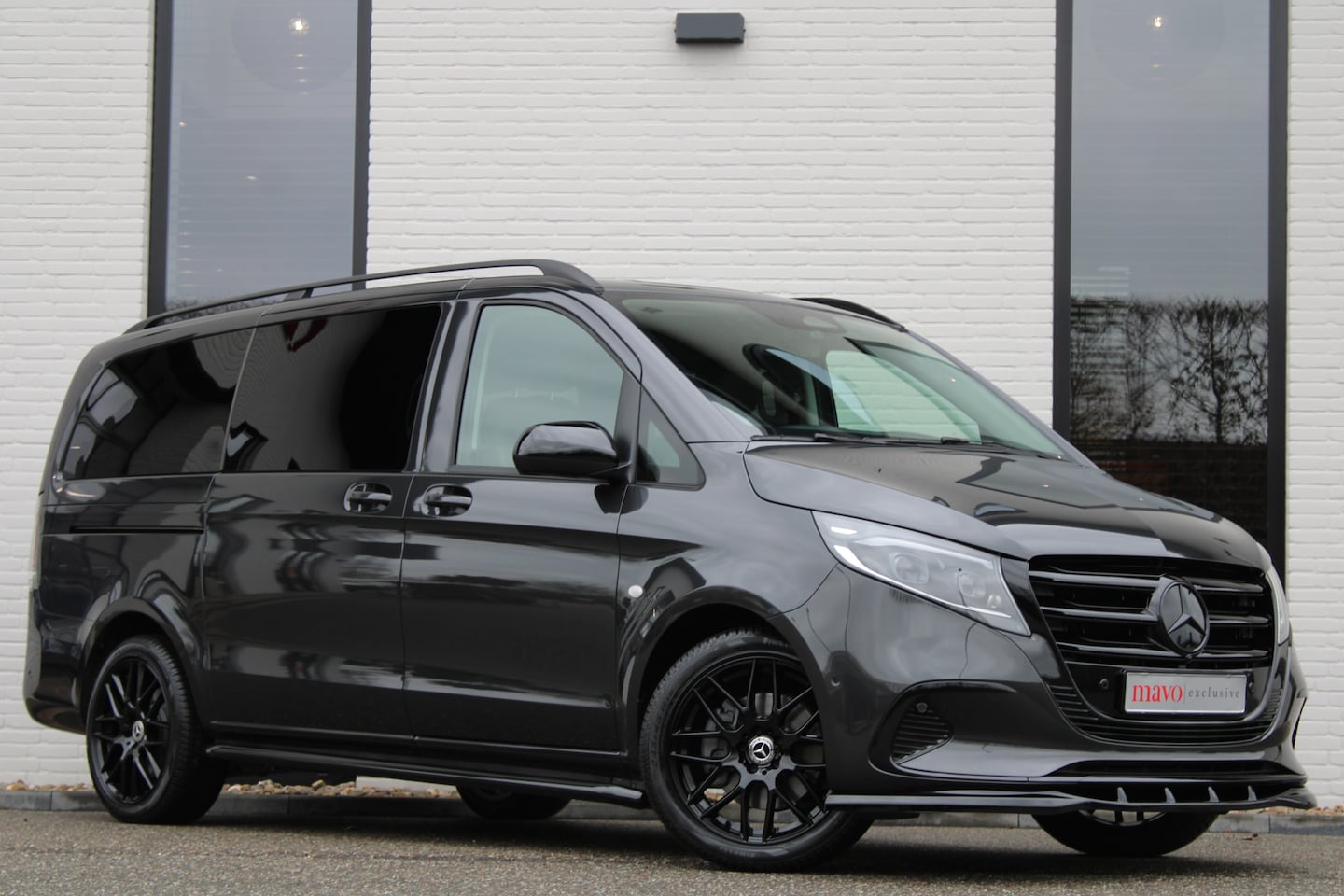 Mercedes-Benz Vito - 119 CDI / Aut / Lang / DC / 2x Schuifdeur / Leer / Led / Camera / Vol Opties / NIEUWSTAAT - AutoWereld.nl