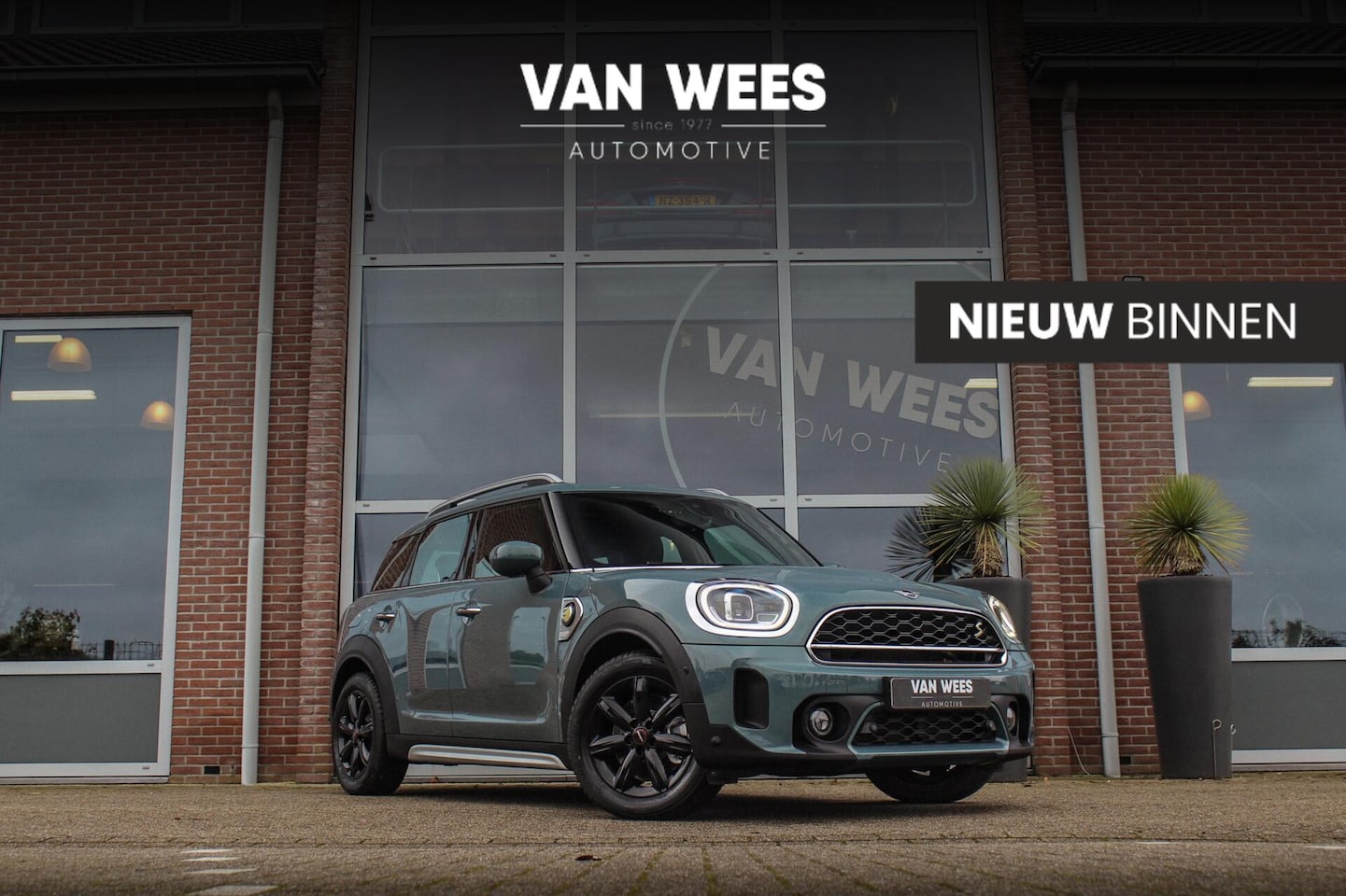 MINI Countryman - 1.5 Cooper S E ALL4 Chili | 1e eigenaar | BTW auto | NL auto | Panoramadak | Keyless entry - AutoWereld.nl