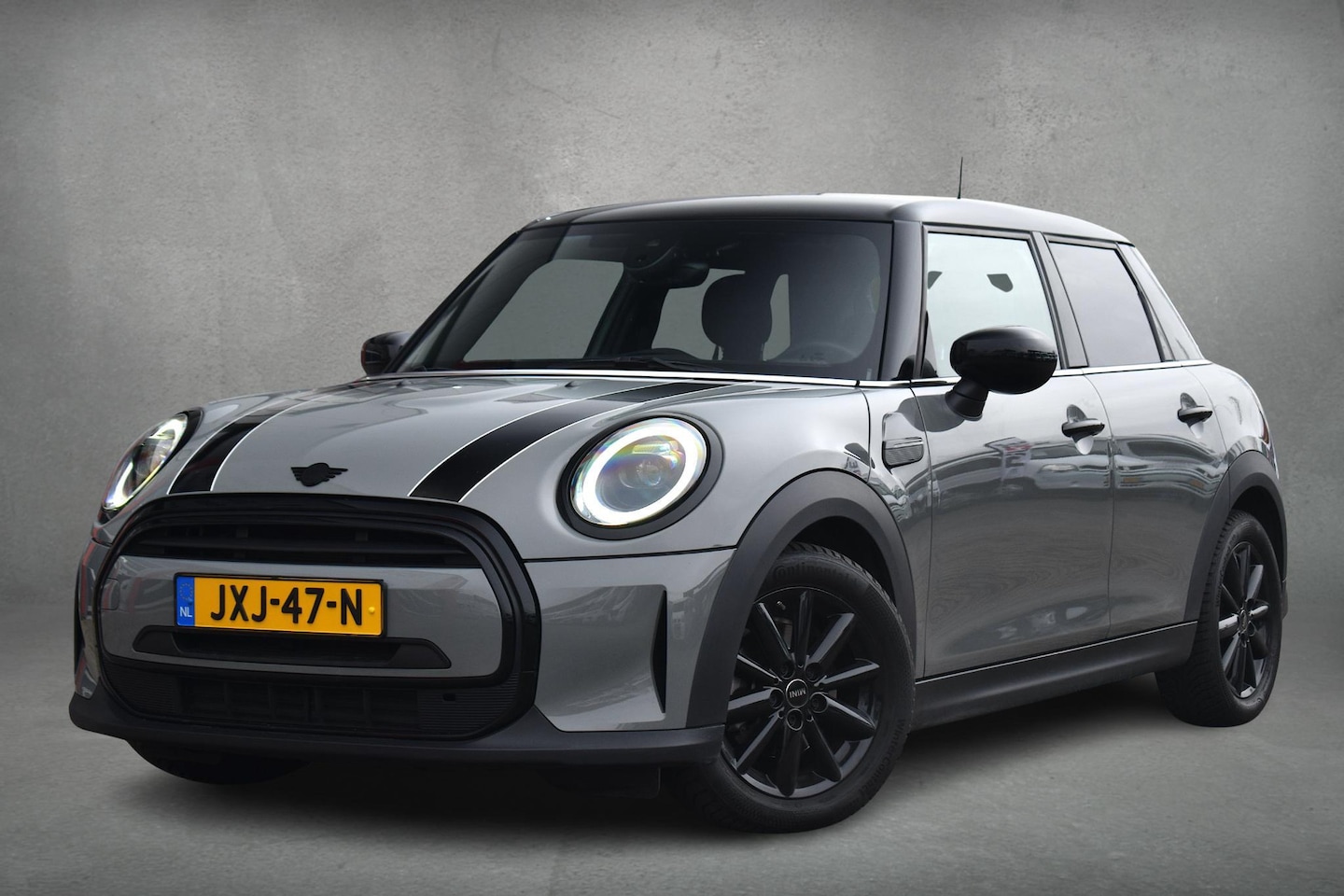 MINI John Cooper Works - Mini 1.5 Cooper | Yours | Apple CarPlay | Leer | Camera - AutoWereld.nl