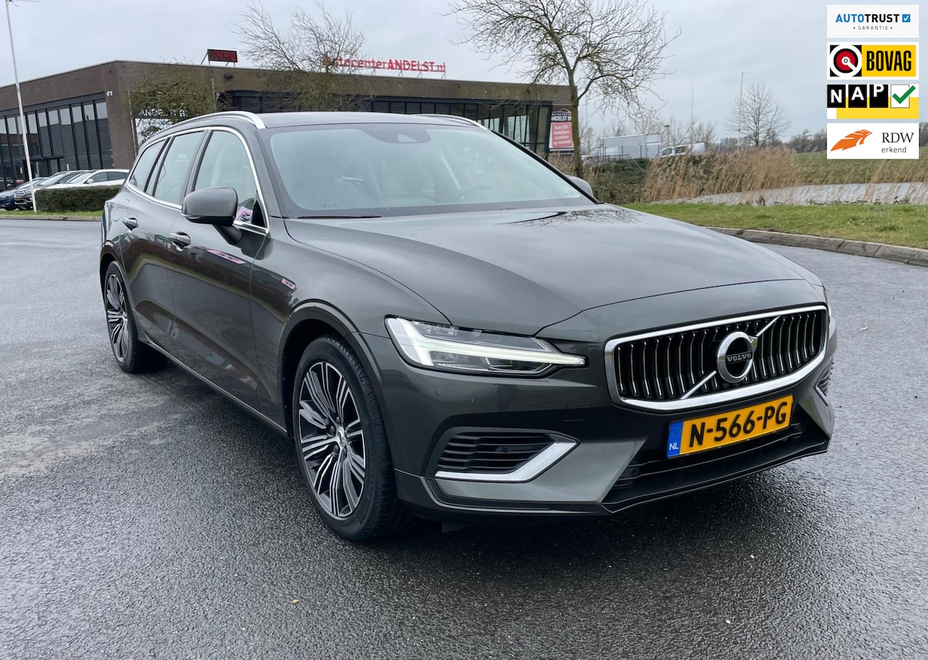 Volvo V60 - 2.0 T8 Recharge AWD Inscription 2.0 T8 Recharge AWD Inscription, Aut, Trekhaak, Acc, Cam, Stoel-/stuurverw, 1e eig afk, Ge - AutoWereld.nl
