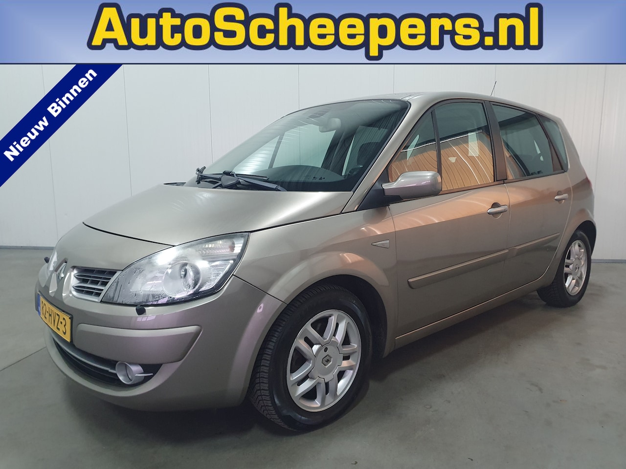 Renault Scénic - 2.0-16V Tech Line PANO/NAVI/TRHAAK/PDC/CRUISE - AutoWereld.nl