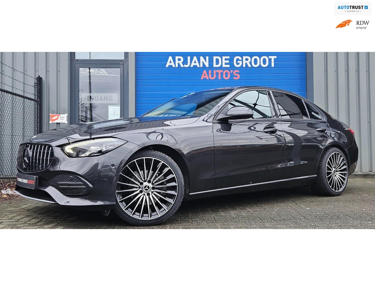 Mercedes-Benz C-klasse - 180 AUTOMAAT Navi Acc Leder Camera 19" AMG breedset - AutoWereld.nl