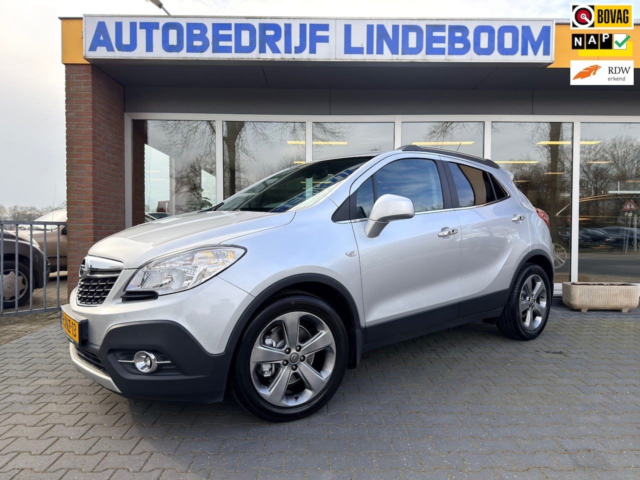 Opel Mokka - 1.4 T Cosmo Extra winterset,Trekhaak - AutoWereld.nl