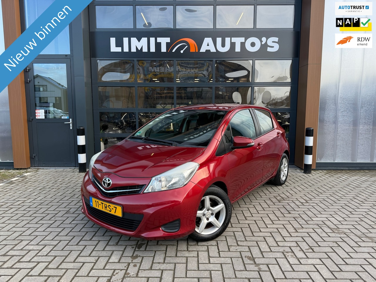 Toyota Yaris - 1.3 VVT-i Aspiration Aut/Airco/Camera/Cruise/1e.eig/El.Ramen/Nap/Apk! - AutoWereld.nl