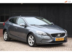 Volvo V40 - 1.6 D2 Kinetic Navigatie/Parkeersensor/Lmv