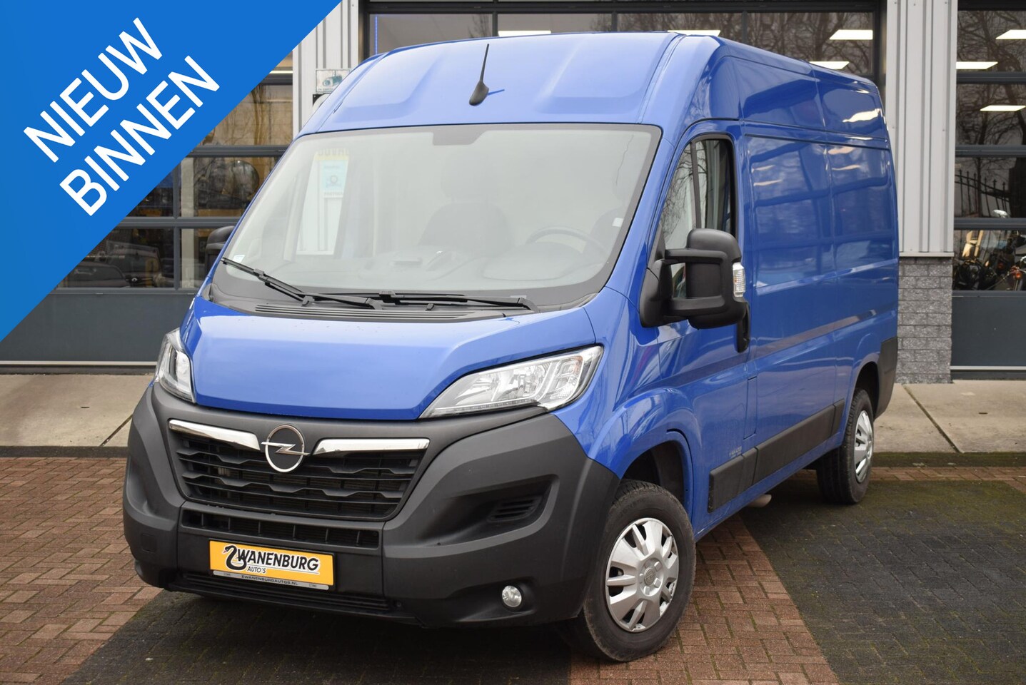 Opel Movano - 2.2D 140 L2H2 Edition Navi Airco Km 41.500!!  In Nieuwstaat. - AutoWereld.nl