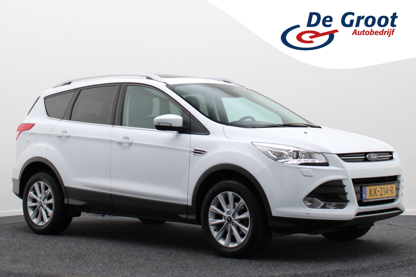 Ford Kuga - 1.5 Titanium Bi-Xenon, Panoramadak, Winterpakket, Camera, Parkassist, Trekhaak, 17'' - AutoWereld.nl