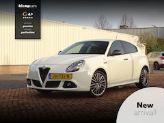 Alfa Romeo Giulietta - 1.4 Turbo | Schaalstoelen | Sprint | 18" | Dyn.Clignoteurs | Miron Ed
