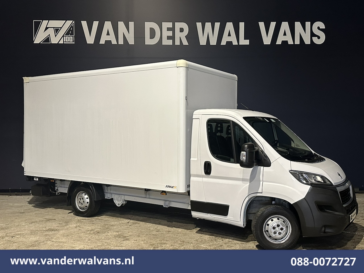 Peugeot Boxer - 2.2 BlueHDi 141pk Bakwagen Laadklep Euro6 Airco | Cruisecontrol | 955kg laadvermogen Bijri - AutoWereld.nl