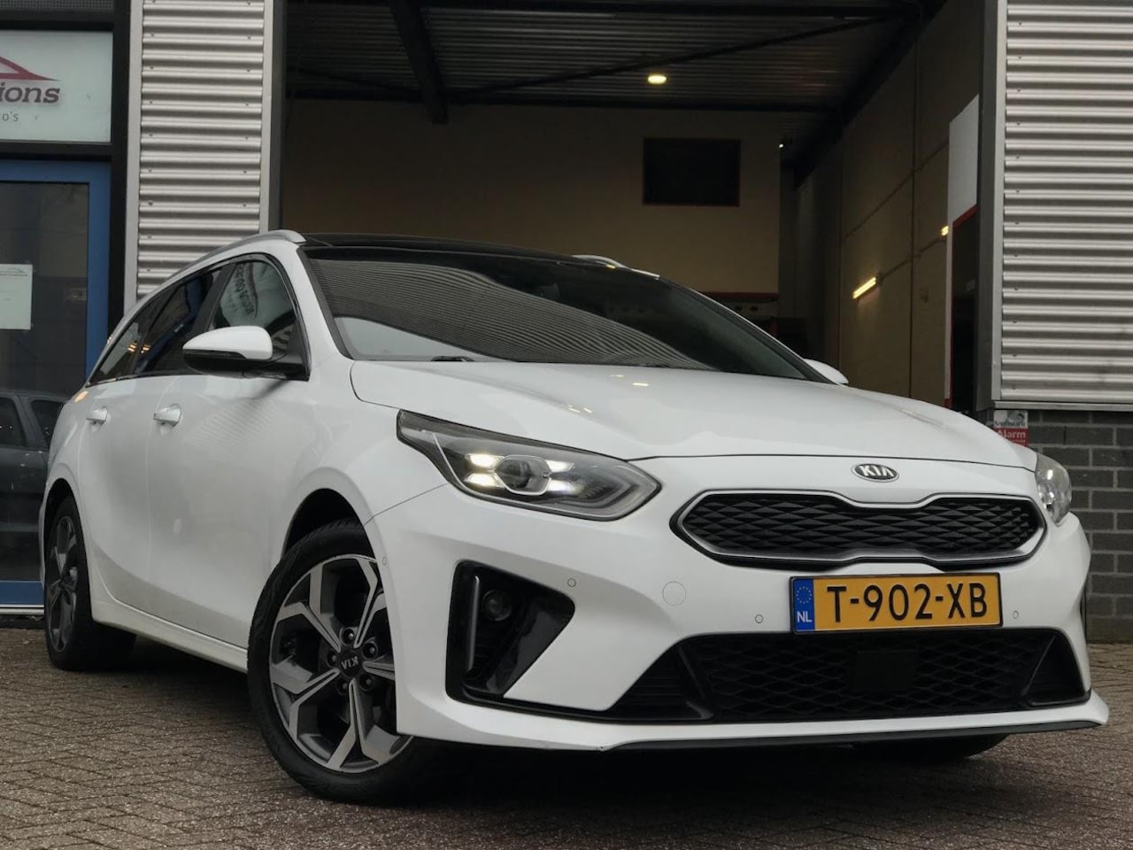 Kia Cee'd Sportswagon - Ceed 1.6 GDI PHEV ExecutiveLine|Leer|Navi|Camera|Pano|Keyless - AutoWereld.nl