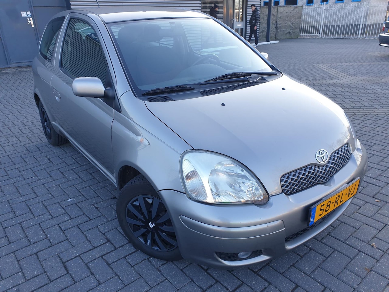 Toyota Yaris - 1.3 VVT-i S-Line 1.3 VVT-i S-Line - AutoWereld.nl