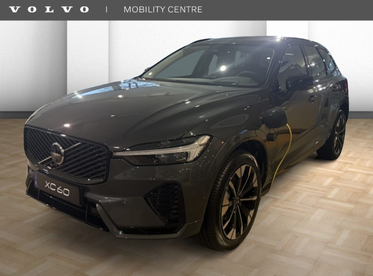 Volvo XC60 - T6 AWD Plus Dark | Heads up display | 360-camera | Schuif-/kante - AutoWereld.nl