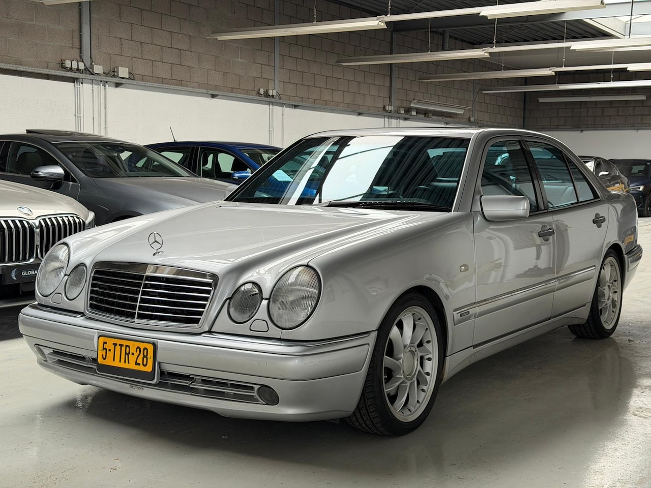 Mercedes-Benz E-klasse - 420 Classic | Memory | Climate - AutoWereld.nl