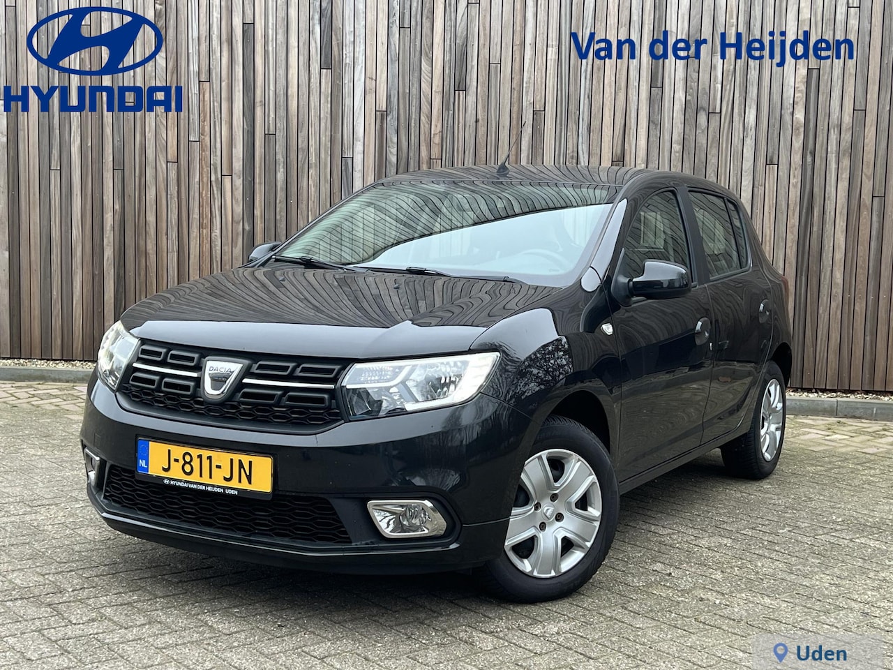 Dacia Sandero - 0.9 Tce 90pk Lauréate Navigatie | Parkeersensoren Achter | Cruise Control - AutoWereld.nl